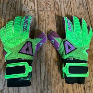 Adult / Teen's Unisex Aviata O2 Smash Soccer Goalie Gloves